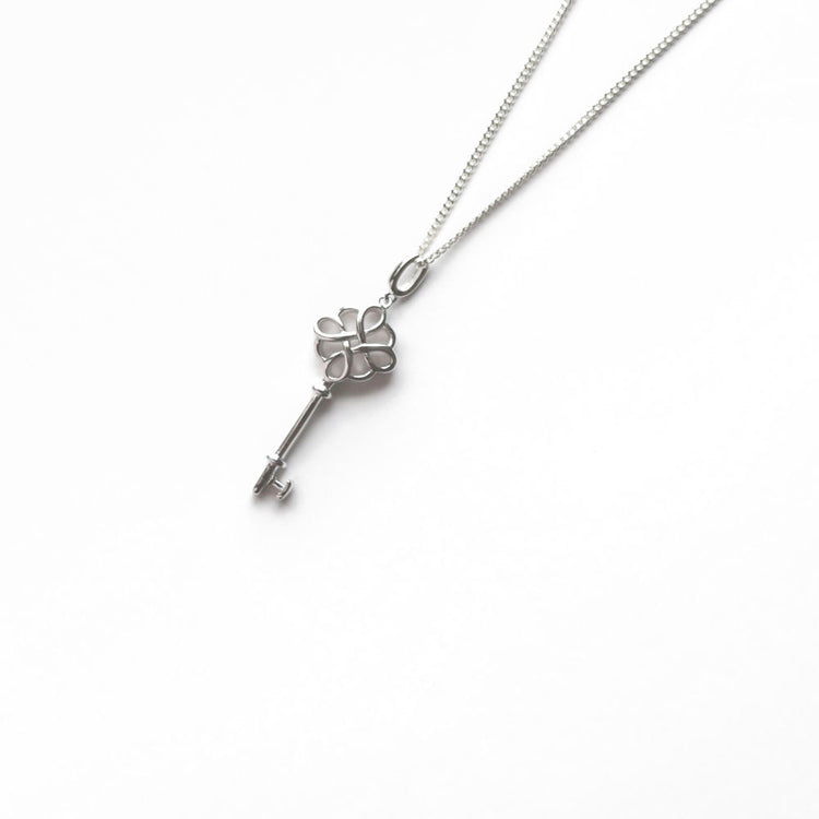 Jewmei sterling silver key necklace for women