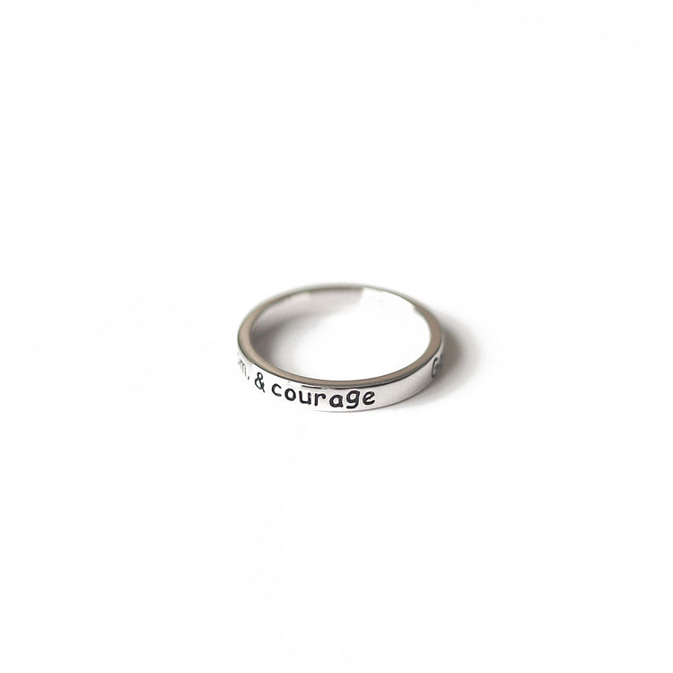 Serenity Prayer 925 Sterling Silver Ring with the words engraved “God grant me serenity, wisdom and courage.